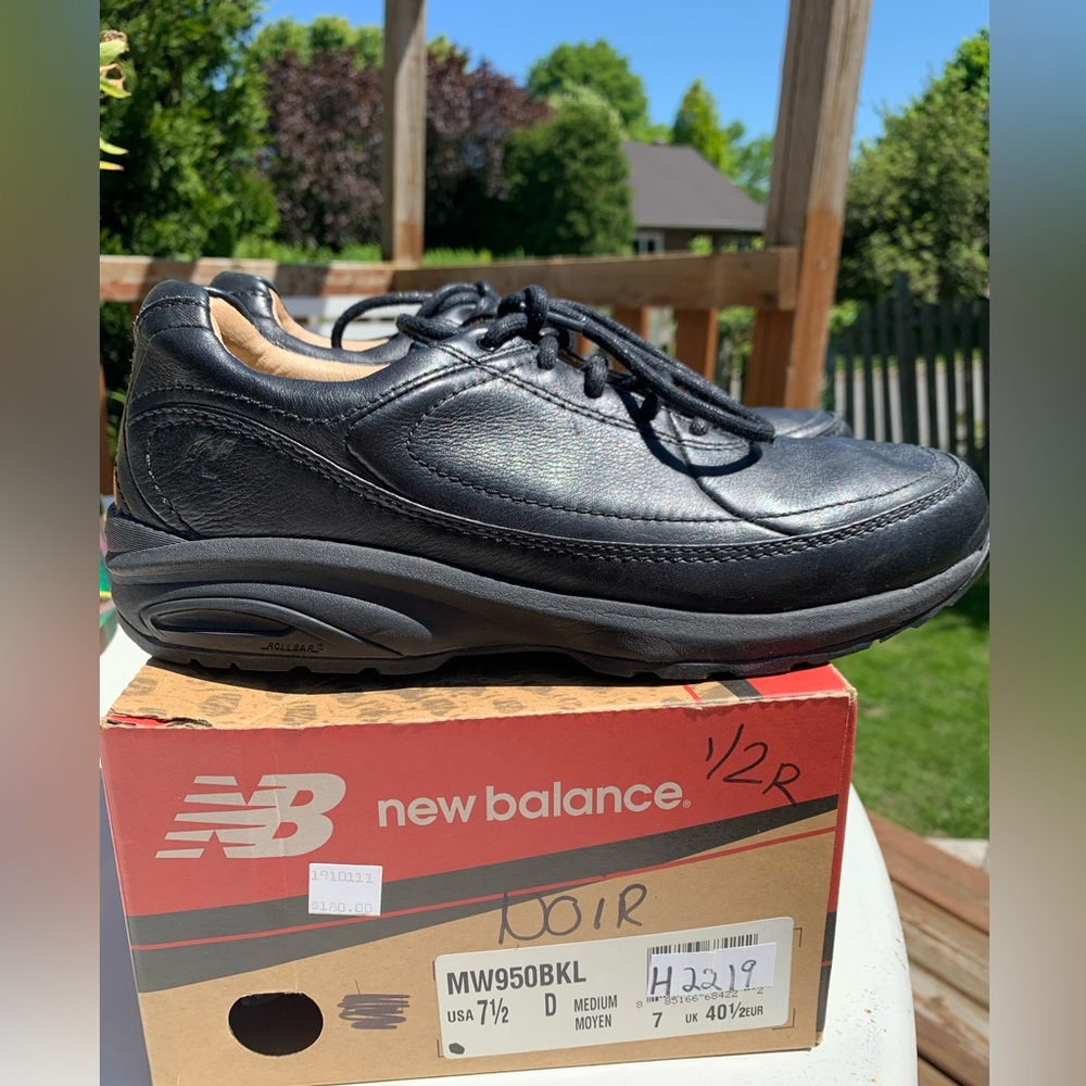New Balance Black Sneakers with Leather Upper and Supportive Midsole